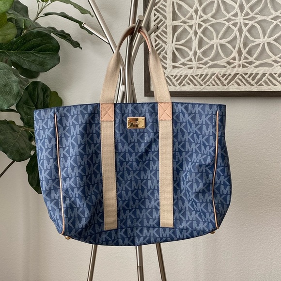 Michael Kors || Adina Blue Monogram Bag - Picture 1 of 12